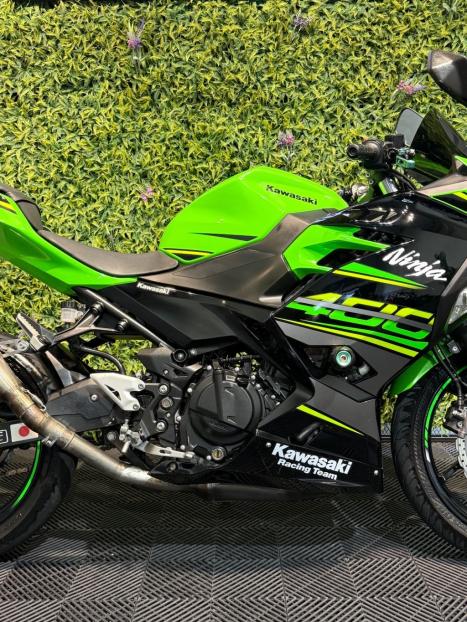 KAWASAKI Ninja 400 , Foto 4