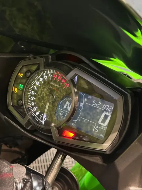 KAWASAKI Ninja 400 , Foto 9