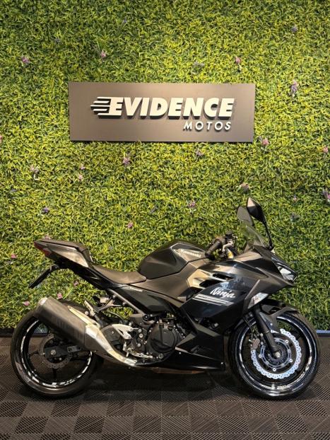 KAWASAKI Ninja 400 , Foto 2