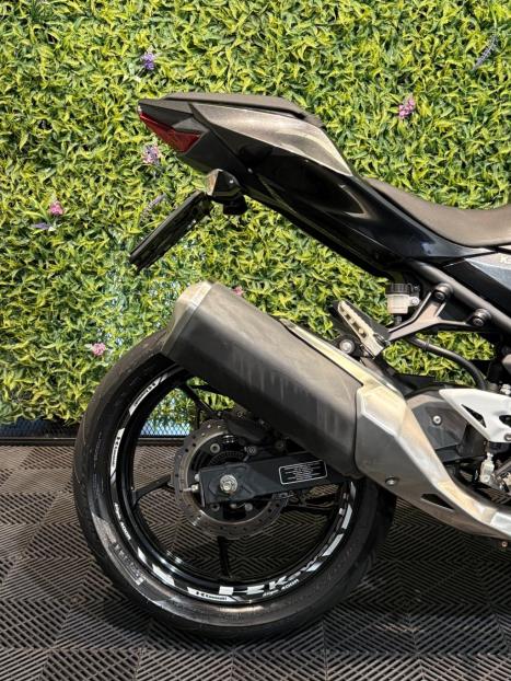 KAWASAKI Ninja 400 , Foto 3