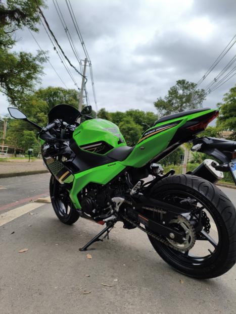 KAWASAKI Ninja 400 , Foto 6