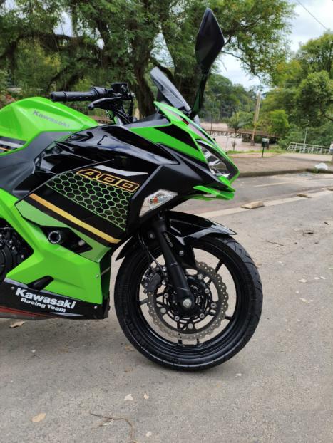 KAWASAKI Ninja 400 , Foto 3
