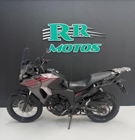 KAWASAKI Versys 300 TOURER, Foto 2