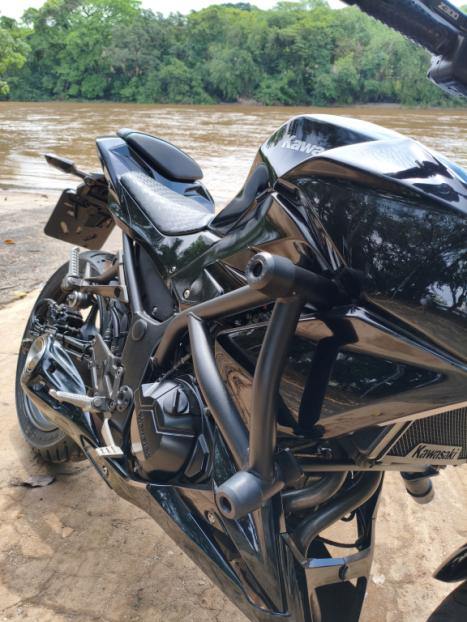 KAWASAKI Z 300 ABS, Foto 4