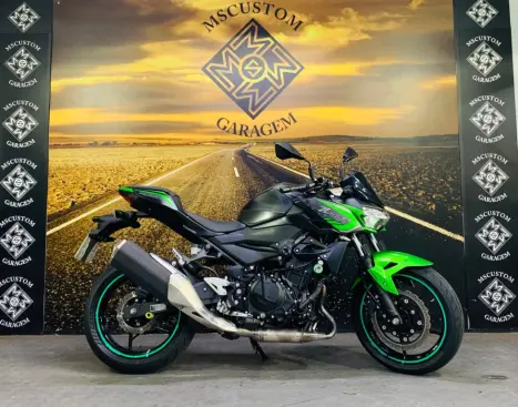 KAWASAKI Z 400 ABS, Foto 1