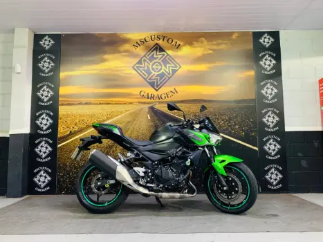 KAWASAKI Z 400 ABS, Foto 6
