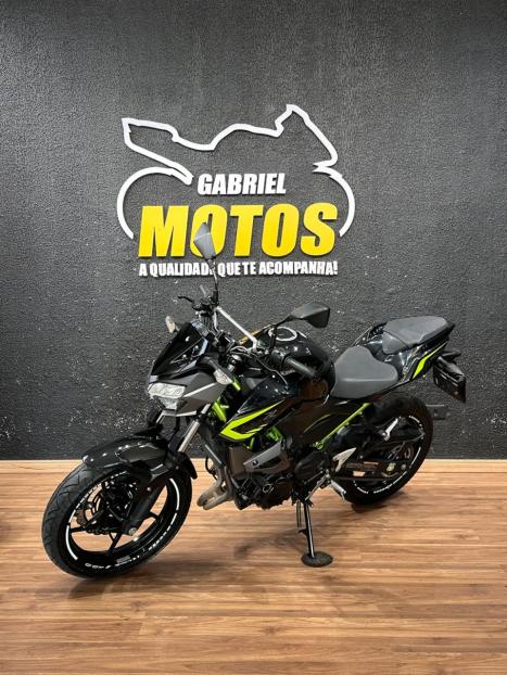 KAWASAKI Z 400 ABS, Foto 4