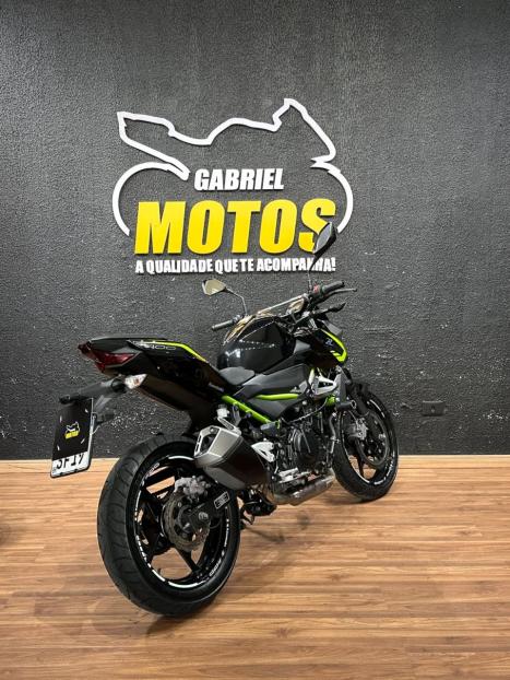 KAWASAKI Z 400 ABS, Foto 5