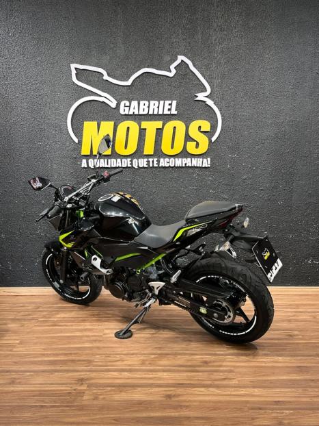 KAWASAKI Z 400 ABS, Foto 6
