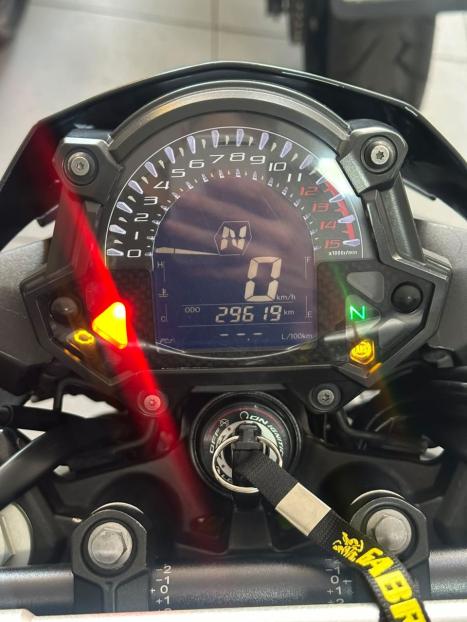 KAWASAKI Z 400 ABS, Foto 7