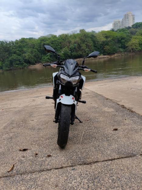 KAWASAKI Z 400 ABS, Foto 4