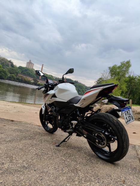 KAWASAKI Z 400 ABS, Foto 6