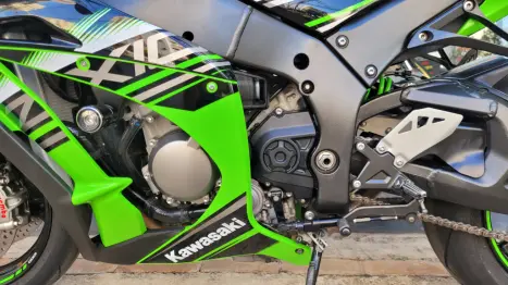 KAWASAKI ZX 10 R NINJA, Foto 5