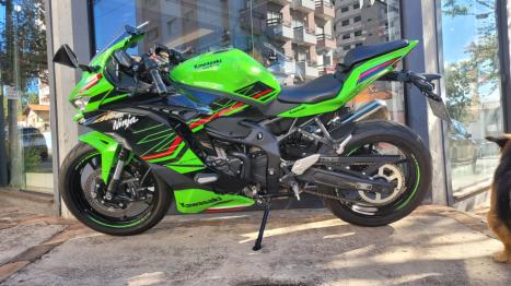 KAWASAKI ZX-4R , Foto 3 KAWASAKI ZX-4R , Foto 3