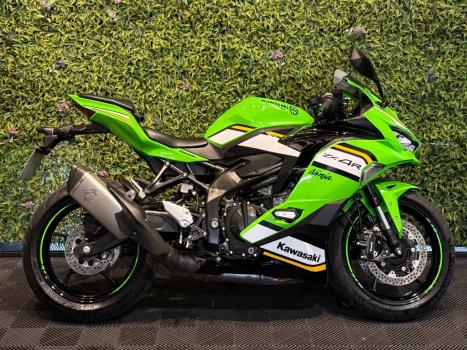 KAWASAKI ZX-4R , Foto 1