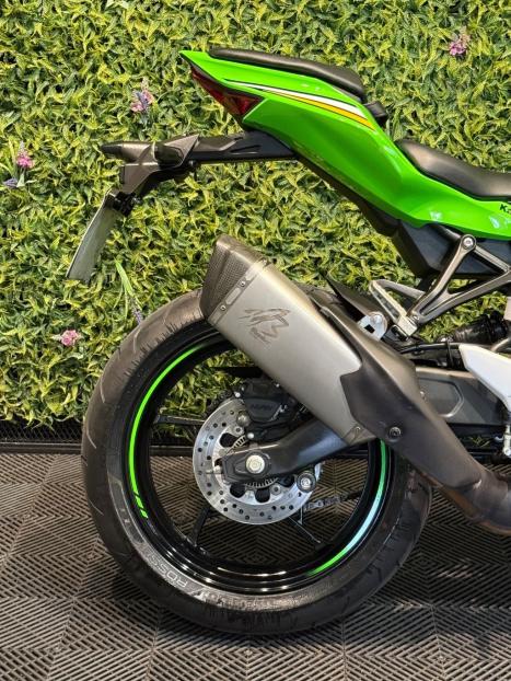KAWASAKI ZX-4R , Foto 3