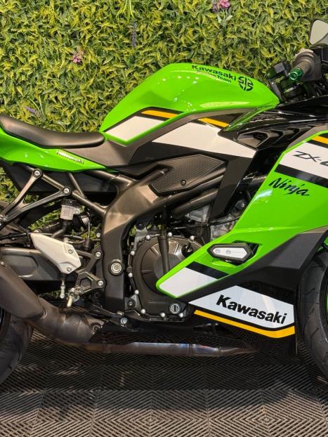 KAWASAKI ZX-4R , Foto 4