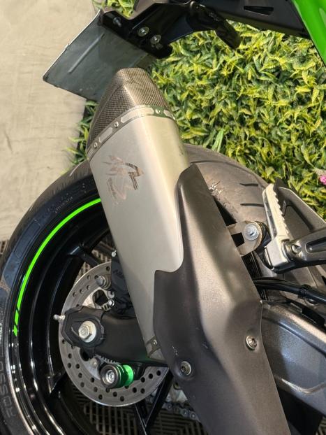 KAWASAKI ZX-4R , Foto 6