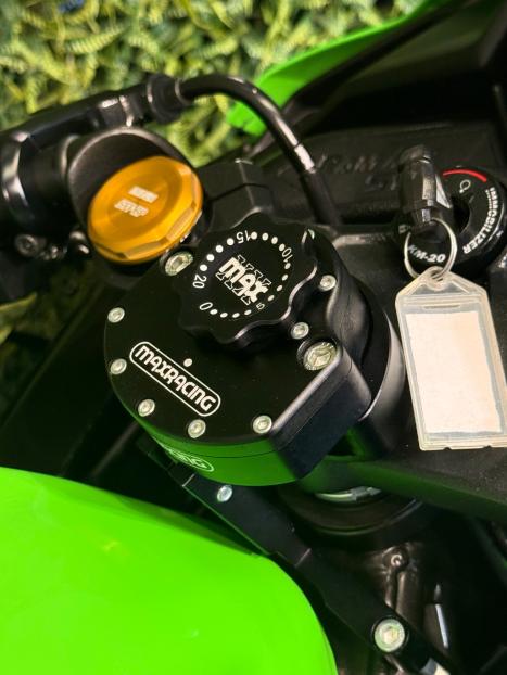 KAWASAKI ZX-4R , Foto 10