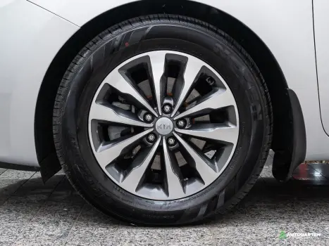 KIA Carnival 3.3 V6 4P EX  AUTOMTCIO, Foto 5