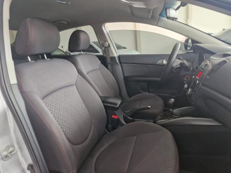 KIA Cerato Sedan 1.6 16V 4P SX3 AUTOM�TICO, Foto 8