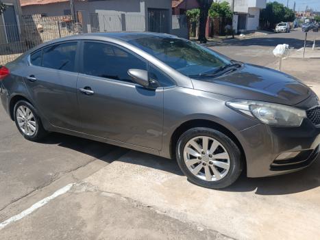 KIA Cerato Sedan 1.6 16V 4P SX3, Foto 6
