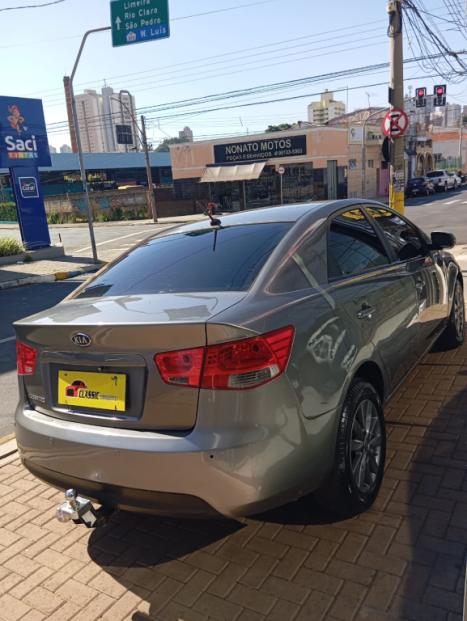 KIA Cerato Sedan 1.6 16V 4P EX, Foto 4