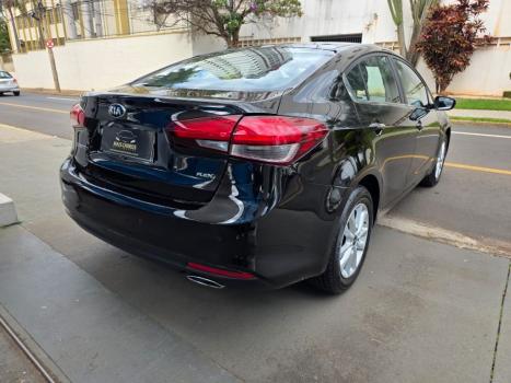KIA Cerato Sedan 1.6 16V 4P SX3 AUTOM�TICO, Foto 6