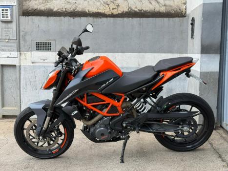 KTM 390 Duke , Foto 3