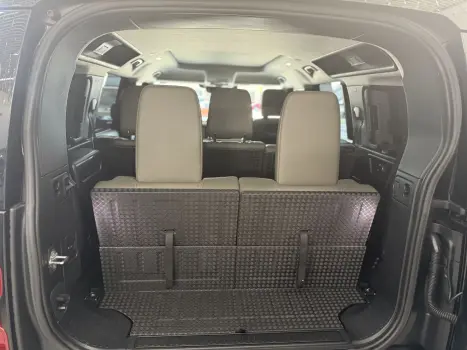 LAND ROVER Defender 110 2.0 16V 4P P300 SE AWD AUTOM�TICO, Foto 8