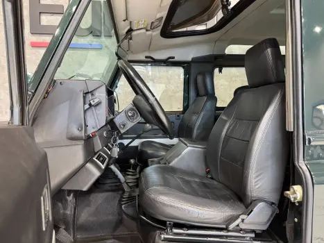 LAND ROVER Defender 110 2.5 4P CSW 4X4 TURBO, Foto 11 LAND ROVER Defender 110 2.5 4P CSW 4X4 TURBO, Foto 11