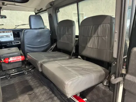 LAND ROVER Defender 110 2.5 4P CSW 4X4 TURBO, Foto 13 LAND ROVER Defender 110 2.5 4P CSW 4X4 TURBO, Foto 13