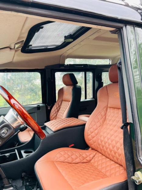 LAND ROVER Defender 110 2.5 4P SW COUNTY 4X4 TURBO, Foto 13