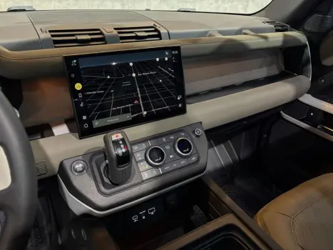 LAND ROVER Defender 110 , Foto 21