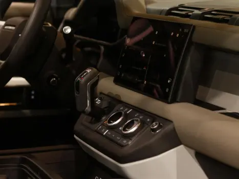 LAND ROVER Defender 110 , Foto 24