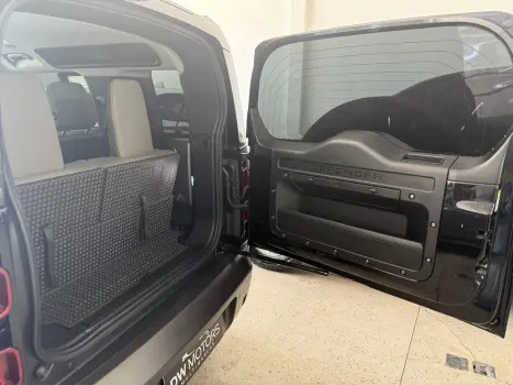 LAND ROVER Defender 110 2.0 16V 4P P300 SE AWD AUTOM�TICO, Foto 17