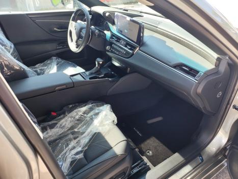 LEXUS ES 300 3.0 V6 4P AUTOMÁTICO, Foto 2 LEXUS ES 300 3.0 V6 4P AUTOMÁTICO, Foto 2