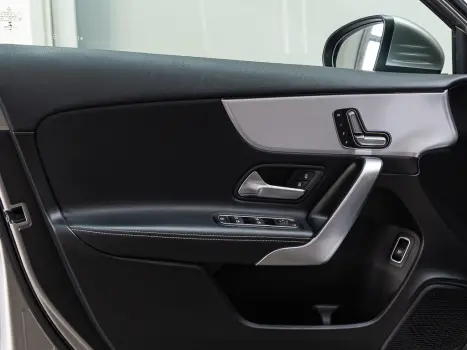 MERCEDES-BENZ A 200 Sedan 1.3 16V 4P CGI ADVANCE 7G-TRONIC DCT AUTOM�TICO, Foto 22