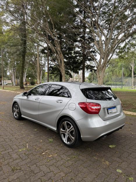 MERCEDES-BENZ A 200 1.6 16V 4P TURBO URBAN AUTOMÁTICO, Foto 7