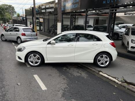 MERCEDES-BENZ A 200 1.6 16V 4P TURBO URBAN AUTOMÁTICO, Foto 4