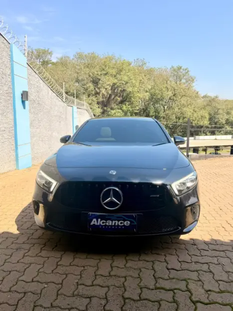 MERCEDES-BENZ A 250 2.0 16V 4P CGI 7G-DCT AUTOM�TICO, Foto 2