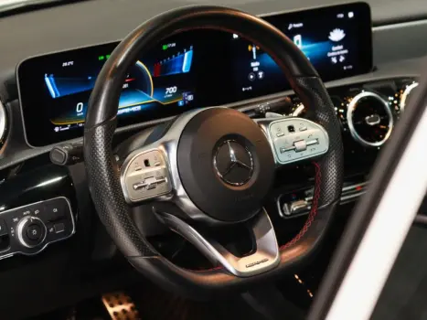 MERCEDES-BENZ A 35 AMG Hatch 2.0 16V 4P CGI 4MATIC 7G-TRONIC DCT AUTOM�TICO, Foto 16