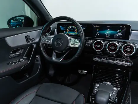 MERCEDES-BENZ A 35 AMG Sedan 2.0 16V 4P CGI 4MATIC 7G-TRONIC DCT AUTOM�TICO, Foto 11