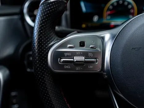 MERCEDES-BENZ A 35 AMG Sedan 2.0 16V 4P CGI 4MATIC 7G-TRONIC DCT AUTOM�TICO, Foto 13