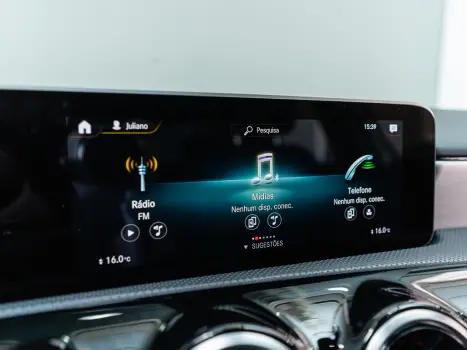 MERCEDES-BENZ A 35 AMG Sedan 2.0 16V 4P CGI 4MATIC 7G-TRONIC DCT AUTOM�TICO, Foto 17