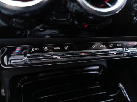 MERCEDES-BENZ A 35 AMG Sedan 2.0 16V 4P CGI 4MATIC 7G-TRONIC DCT AUTOM�TICO, Foto 19