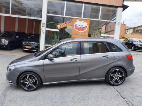 MERCEDES-BENZ B 200 1.6 4P TURBO AUTOM�TICO, Foto 2