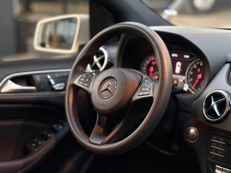 MERCEDES-BENZ B 200 1.6 4P TURBO AUTOM�TICO, Foto 9