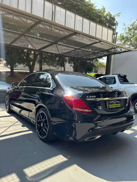 MERCEDES-BENZ C 250 2.0 16V 4P CGI SPORT TURBO AUTOM�TICO, Foto 4