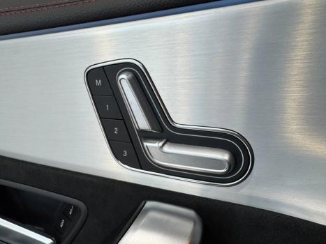 MERCEDES-BENZ CLA 200 , Foto 14